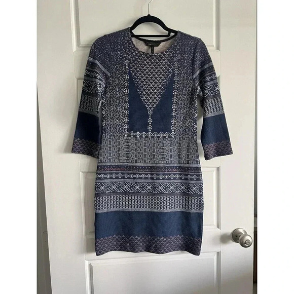 BCBGMAXAZRIA Dresses & Skirts - BCBGMAXAZRIA XXSmall‎ “Beth” Boho Knit Jaquard Bodycon Dress in Blue Multi